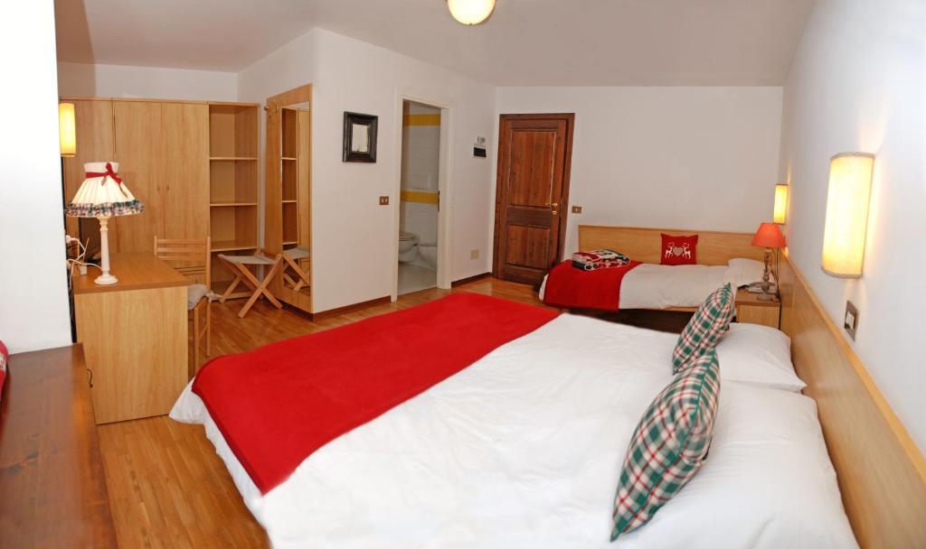 Albergo Centrale Santo Stefano Di Cadore Room photo