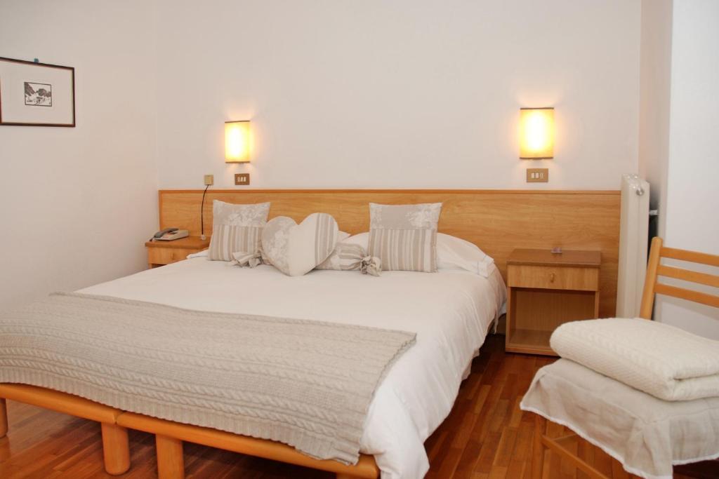 Albergo Centrale Santo Stefano Di Cadore Room photo